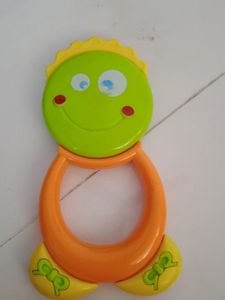 Set Of 4 Rattels
