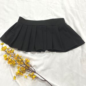 Sexy Black Pleated Super Mini Skirt