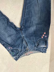 Floral Embroidered girls Denim Jeans
