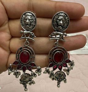 Lion Design Dangle Earrings