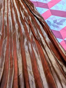 ❤️‍🔥Elegant Metalic Brown Pleated Skirt ❤️‍🔥
