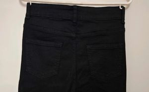 Black High-Waisted Skinny Jeans