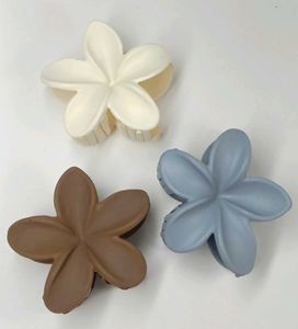 Flower Hair Claw Clips