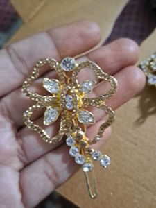 Pins Clouches