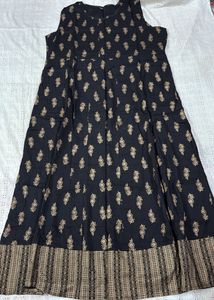 Sleeveless Gown/Dress With Golden Motifs