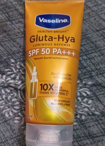 Vaseline Gluta-Hya SPF 50