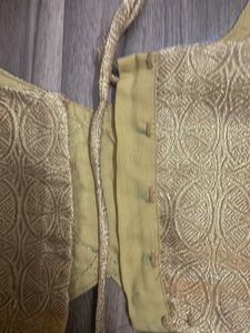 Saree With Blouse