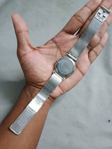Lobor Watch