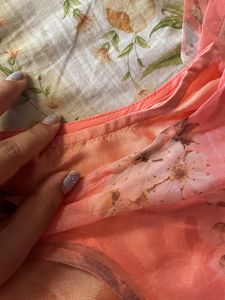 AKS Kurti Suit Set With Dupatta, Earlier It Was Attached To Kurti As Shown In Second Imagine But It Was Not Looking That Good So I Detached It. Only Used For 2-3 Hours