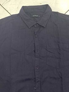 Men&#39;s Black Button-Down Shirt
