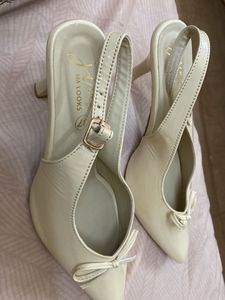 Selling These Jm Looks Heels