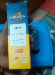 Aqualogica Glow+ Dewy Sunscreen
