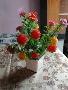 2 Artificial Flower Pots