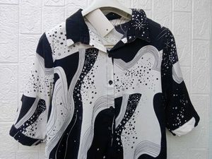 New with tag Stylish Graphic Print Shirt