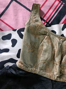 Round Neck Embellished Kurta💗