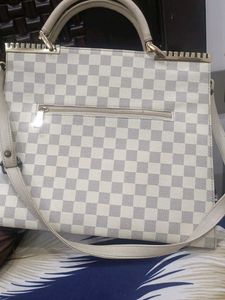 Checkered Tote Bag Cream And Black Colour