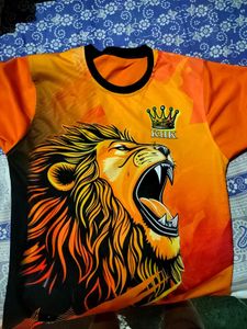 Lion Graphic Print Tee