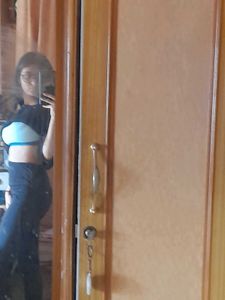 Gym Tights And Sports Bra For Workout