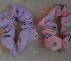 smiley printed scrunchies