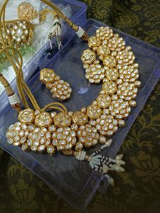 Premium Kundan Set