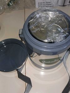 Chkmak Tiffin And Jug Set