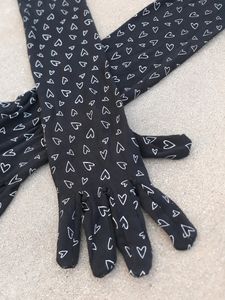 Black Heart Handgloves