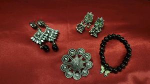 Jewellery Set With A Statement Piece