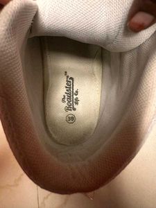 Sneaker
