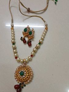 Gold Plated And Beads Jewellery Set