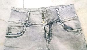 Denim High Waist Capri Jeans