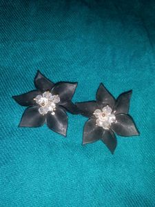 Balck Leaf Earrings