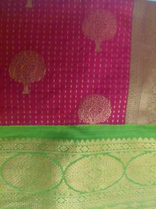 Gorgeous Red pattu Saree, Green border with newtag