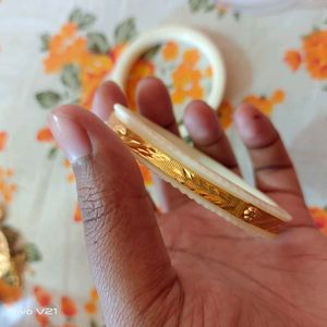 Women Beautiful Bangles
