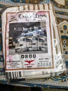 Beautiful Multicolour Bedsheet With 2 Pillow Cover