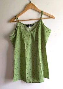 Flash Sale 💃🎉 New Sleeveless Top