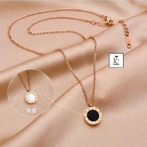 Reversible roman number chain Rosegold polish