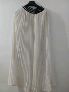 Pleated White Long Skirt