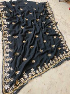 black 🖤 beautiful 😍 sareee best quality .