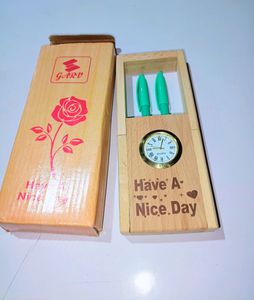 Wooden pencil stand