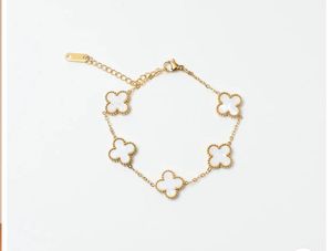 Victorian White Bracelet🎀