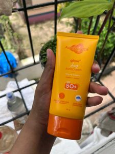 Aqualogica Glow+ Dewy Sunscreen SPF 50+