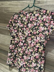 floral print top