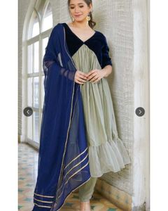 Elegant Velvet Dupatta Set