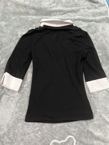 Chic Black &amp; White Collared Top