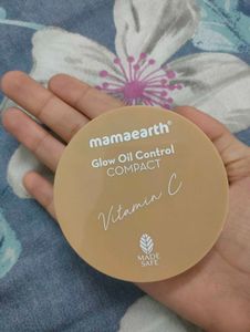 Mamaearth Compact shade Ivory Glow