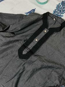 Men Cotton Mandarin Collar Embroidered Kurta