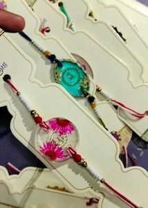 Rakhis