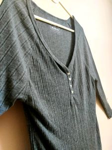 F&amp;F Women&#39;s Grey Top