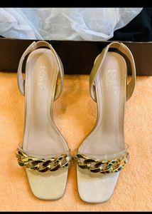 RSVP by Nykaa FashionGold Reign With Chain Stilett