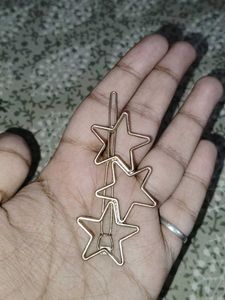Set Of 2 Fancy Earrings And a Korean Clip